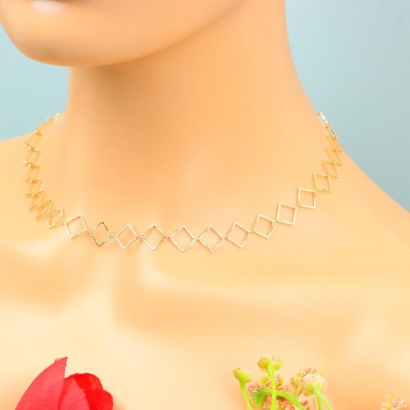 Delicate & Contemporary Necklace Chain, A Lovely Choice for Women, EVCH1705 - Picture 3 of 10